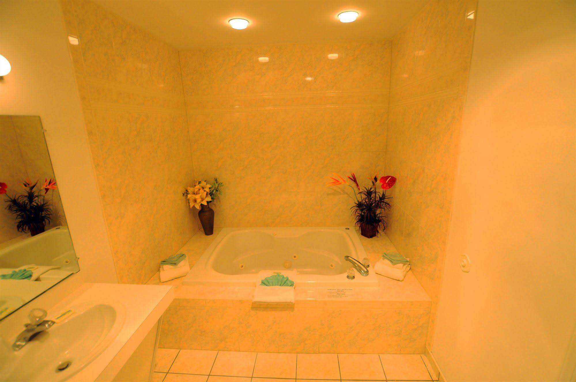 Riviera Resort & Suites Wildwood Buitenkant foto